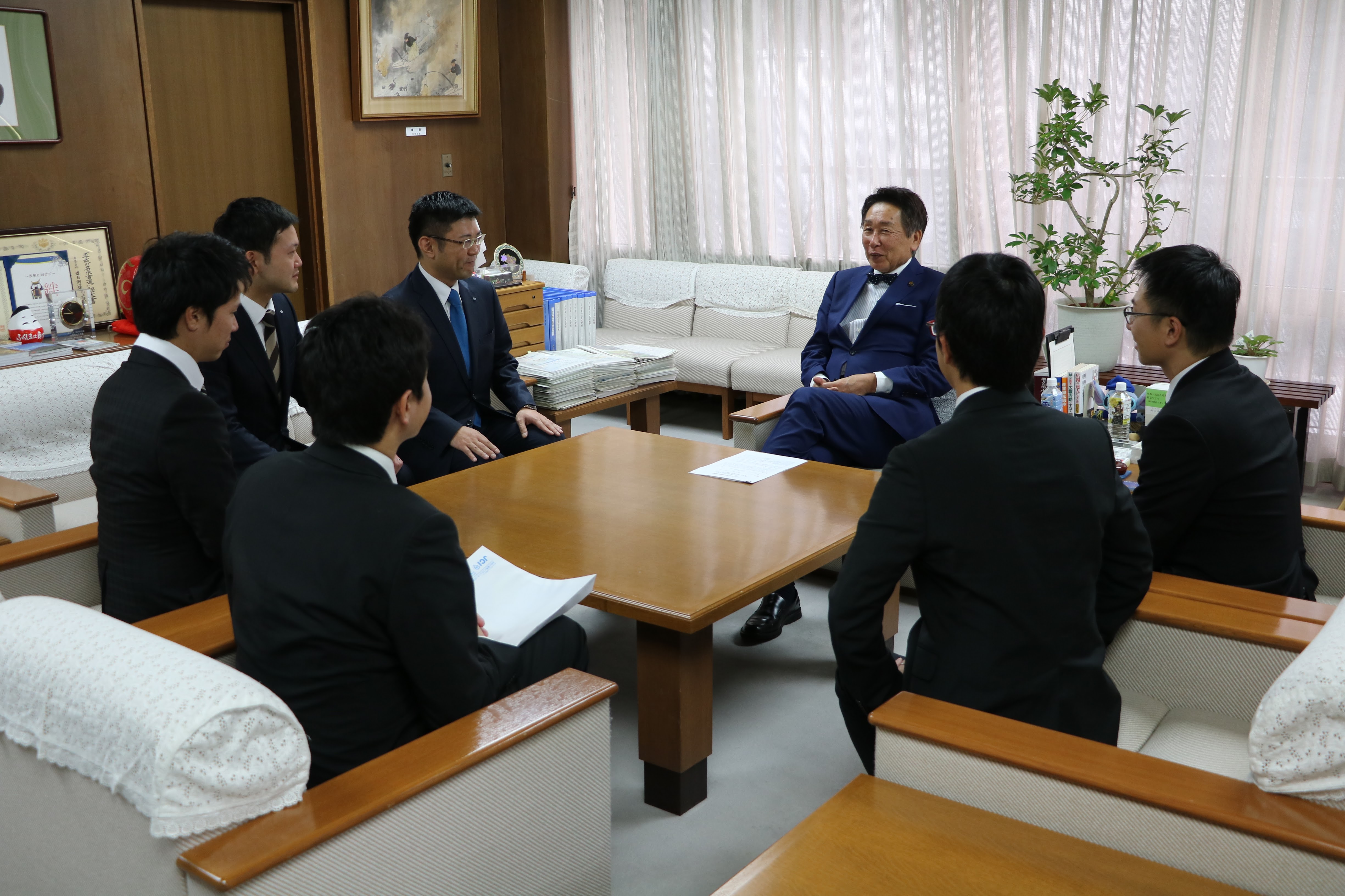 細江市長へのご挨拶の様子