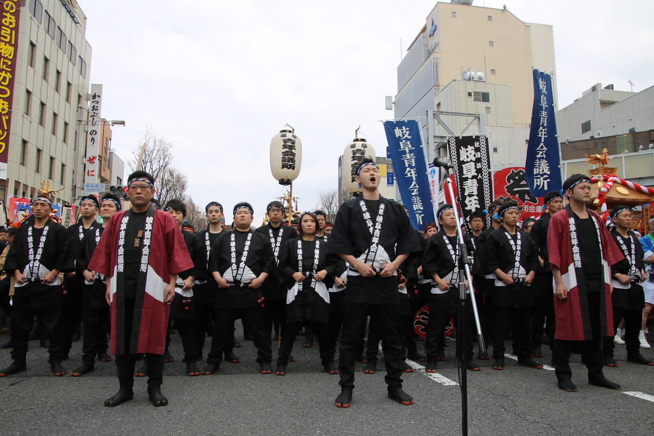 若宮町交差点にて