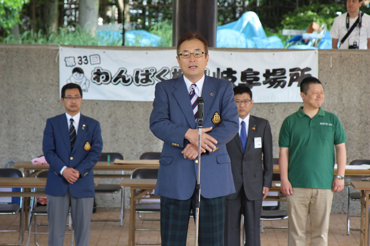 岐阜県相撲連盟会長　井波 健様